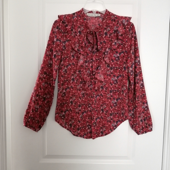 ❤️ Abercrombie Ruffled Blouse - Picture 2 of 5